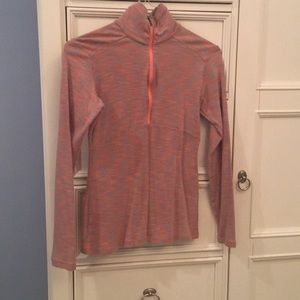 Women’s Columbia pull over